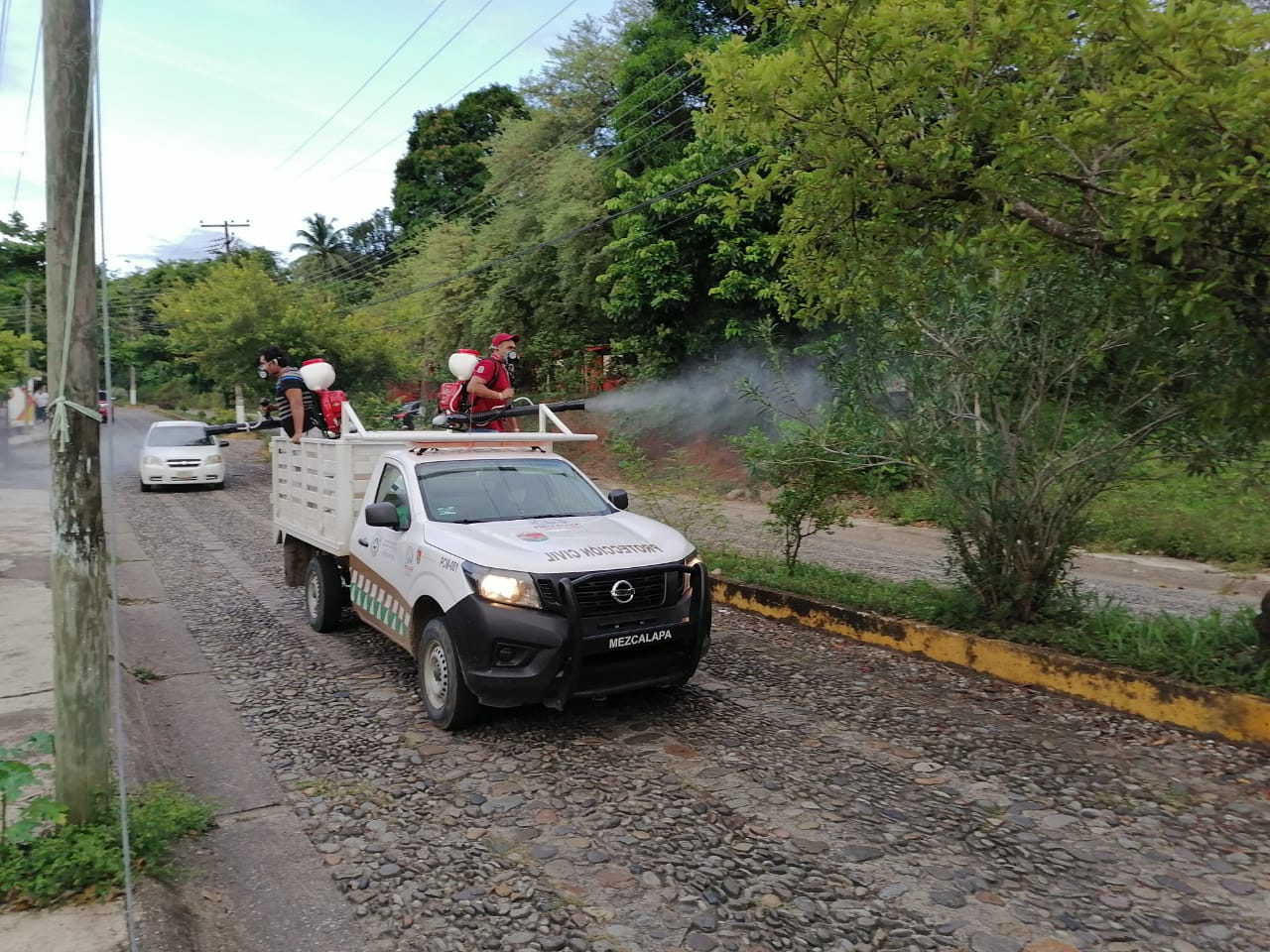 ACCIONES QUE SE LLEVAN ACABÓ EN EL MUNICIPIO DE MEZCALAPA, PARA EVITAR LA PROPAGACIÓN DEL DENGUE